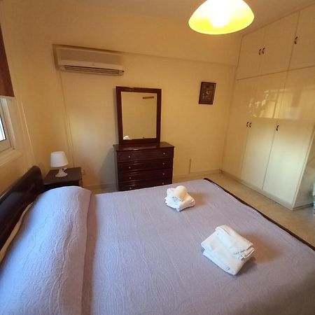 2 Bedroom Apartment Near Finikoudes Larnaca Eksteriør billede